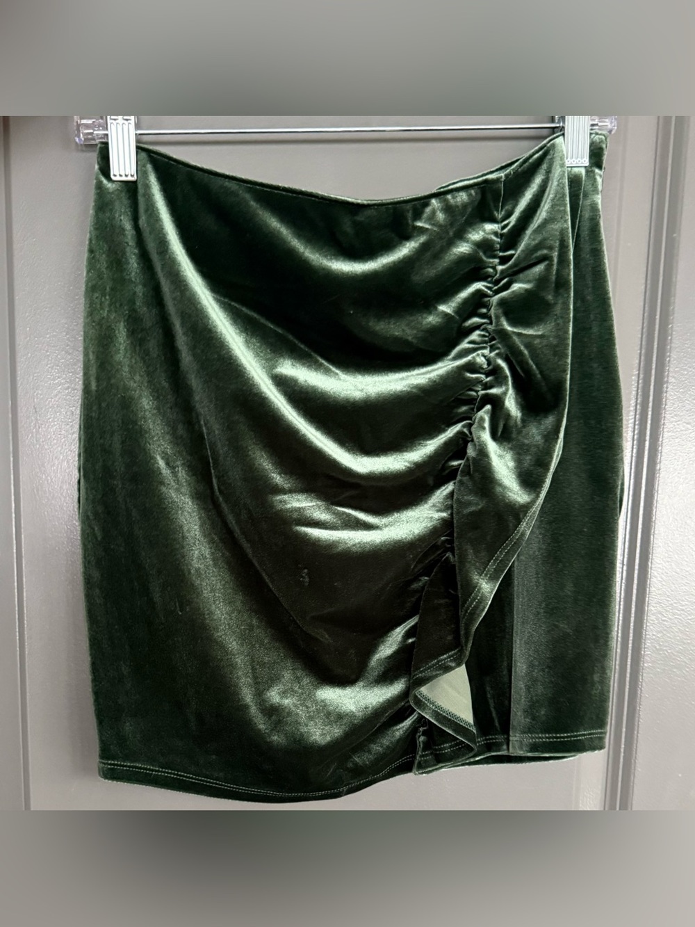 Abercrombie & Fitch Dark Green Velvet Ruched Mini Skirt Size Small